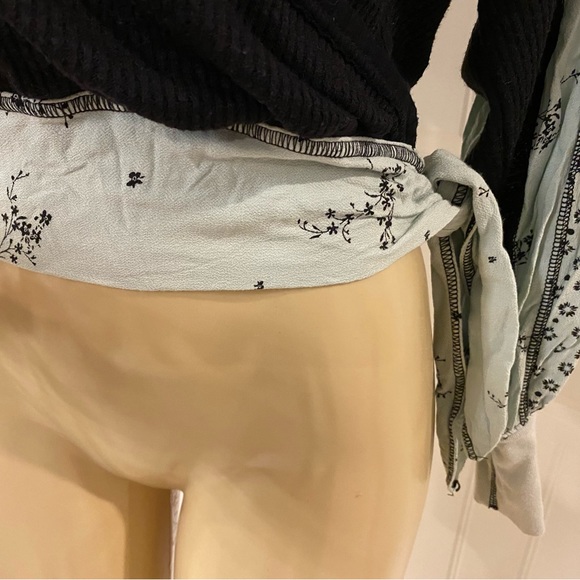 Free People Auxton Wrap Around Oversized Top - Picture 8 of 12